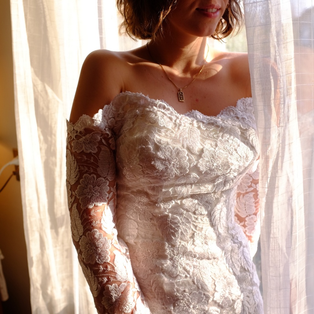 Vintage 1980s wedding dress